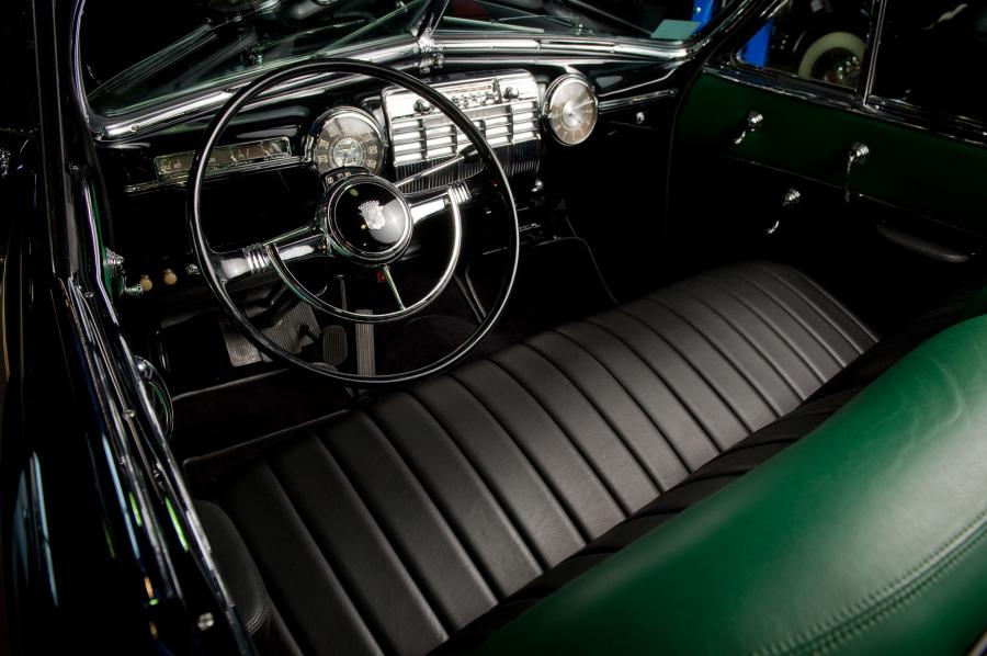  Cadillac Series 62 Convertible Coupe by Fleetwood 1941 года  (фото 4 из 6)